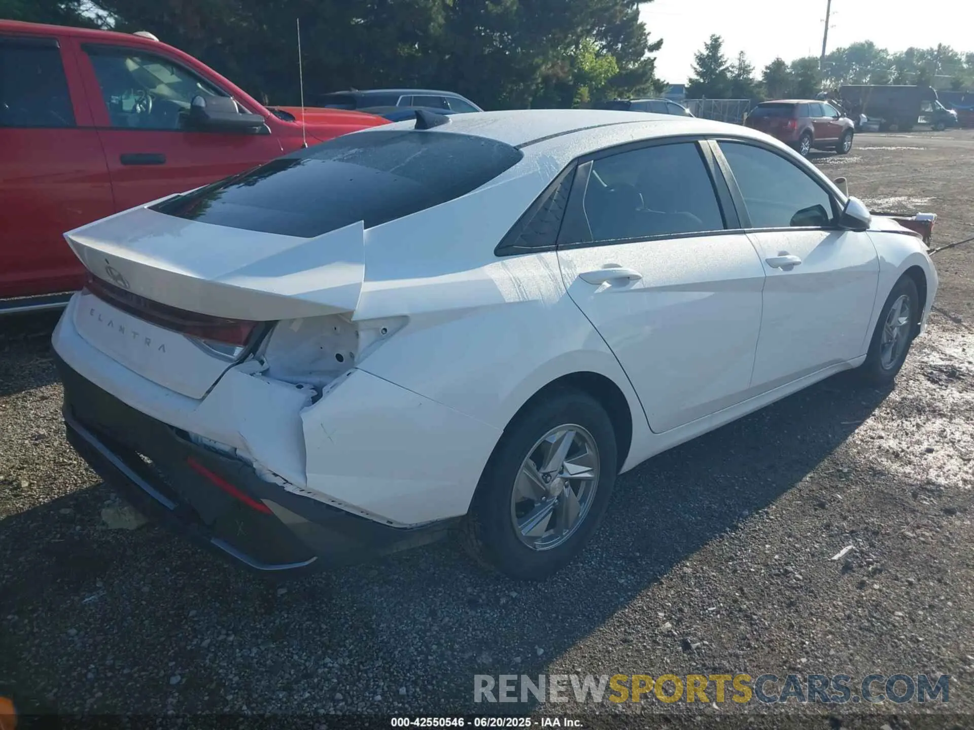 4 Photograph of a damaged car KMHLL4DG4RU727081 HYUNDAI ELANTRA 2024