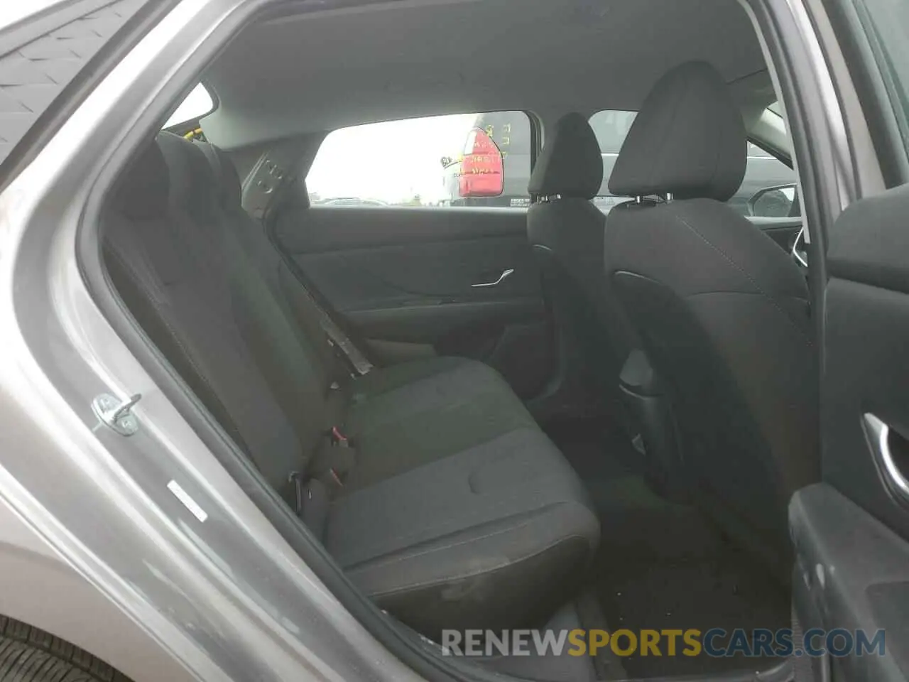 10 Photograph of a damaged car KMHLL4DG4RU842506 HYUNDAI ELANTRA 2024
