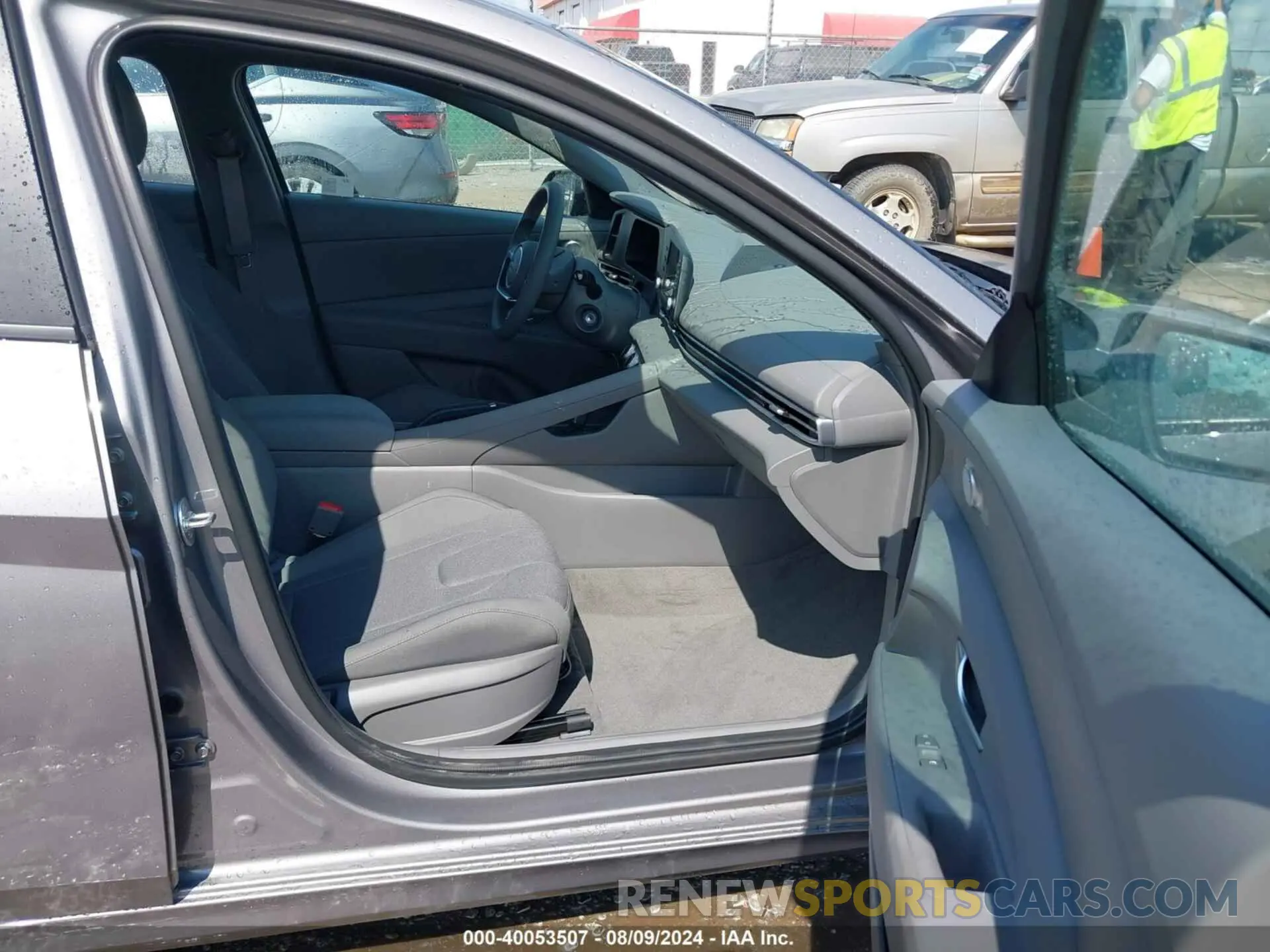 5 Photograph of a damaged car KMHLL4DG6RU786875 HYUNDAI ELANTRA 2024