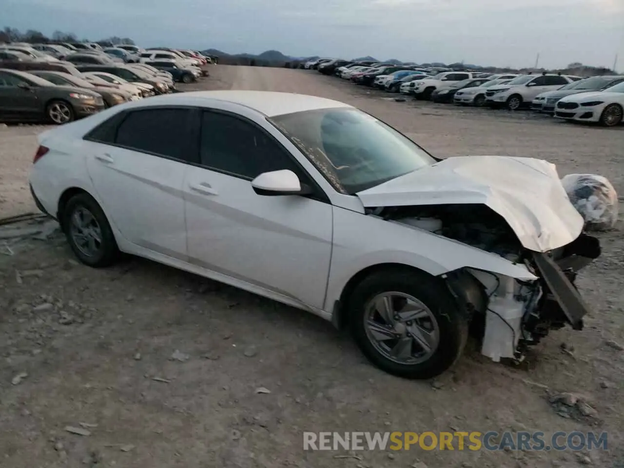 4 Photograph of a damaged car KMHLL4DG6RU843446 HYUNDAI ELANTRA 2024