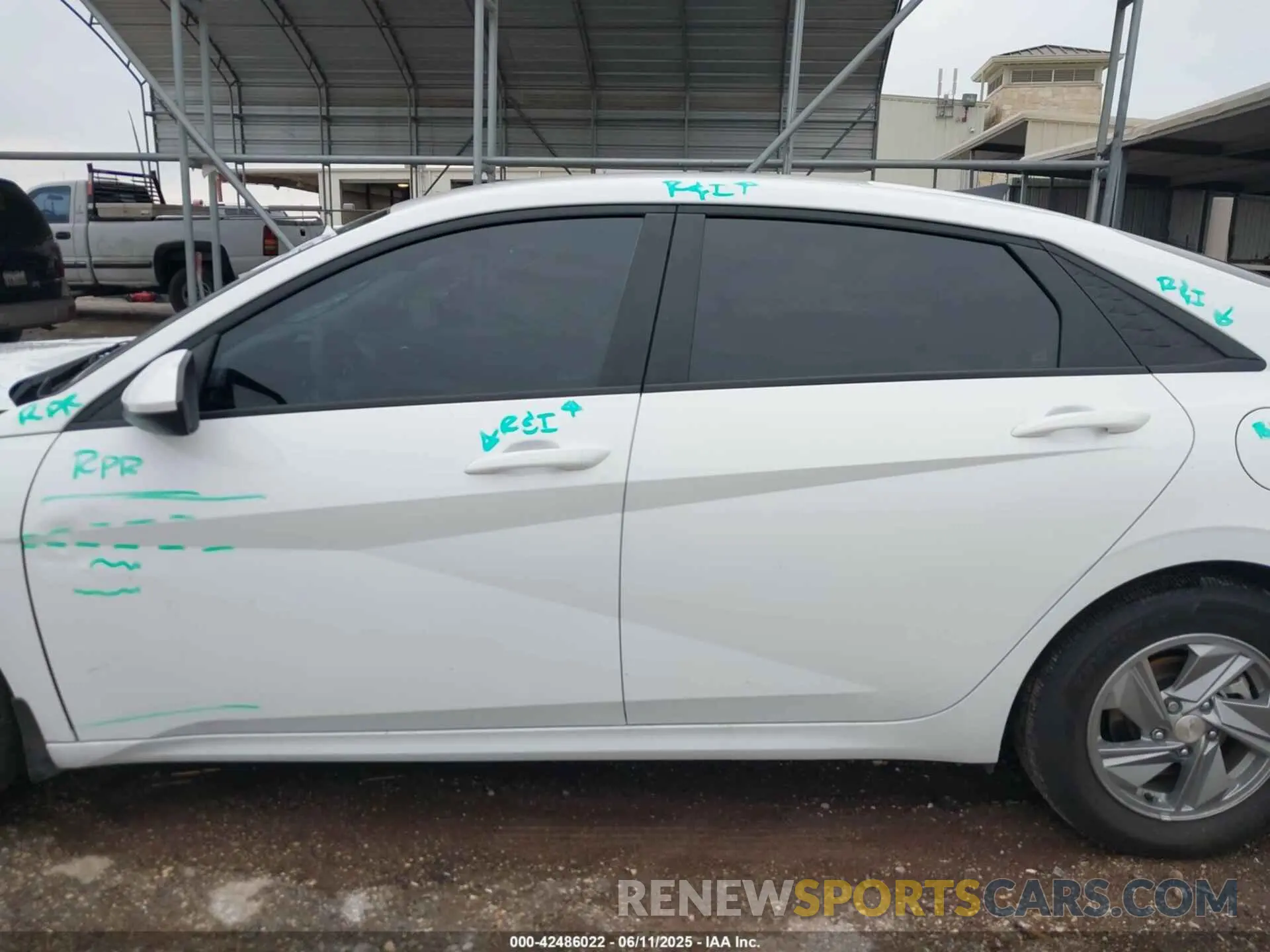 15 Photograph of a damaged car KMHLL4DG7RU821097 HYUNDAI ELANTRA 2024