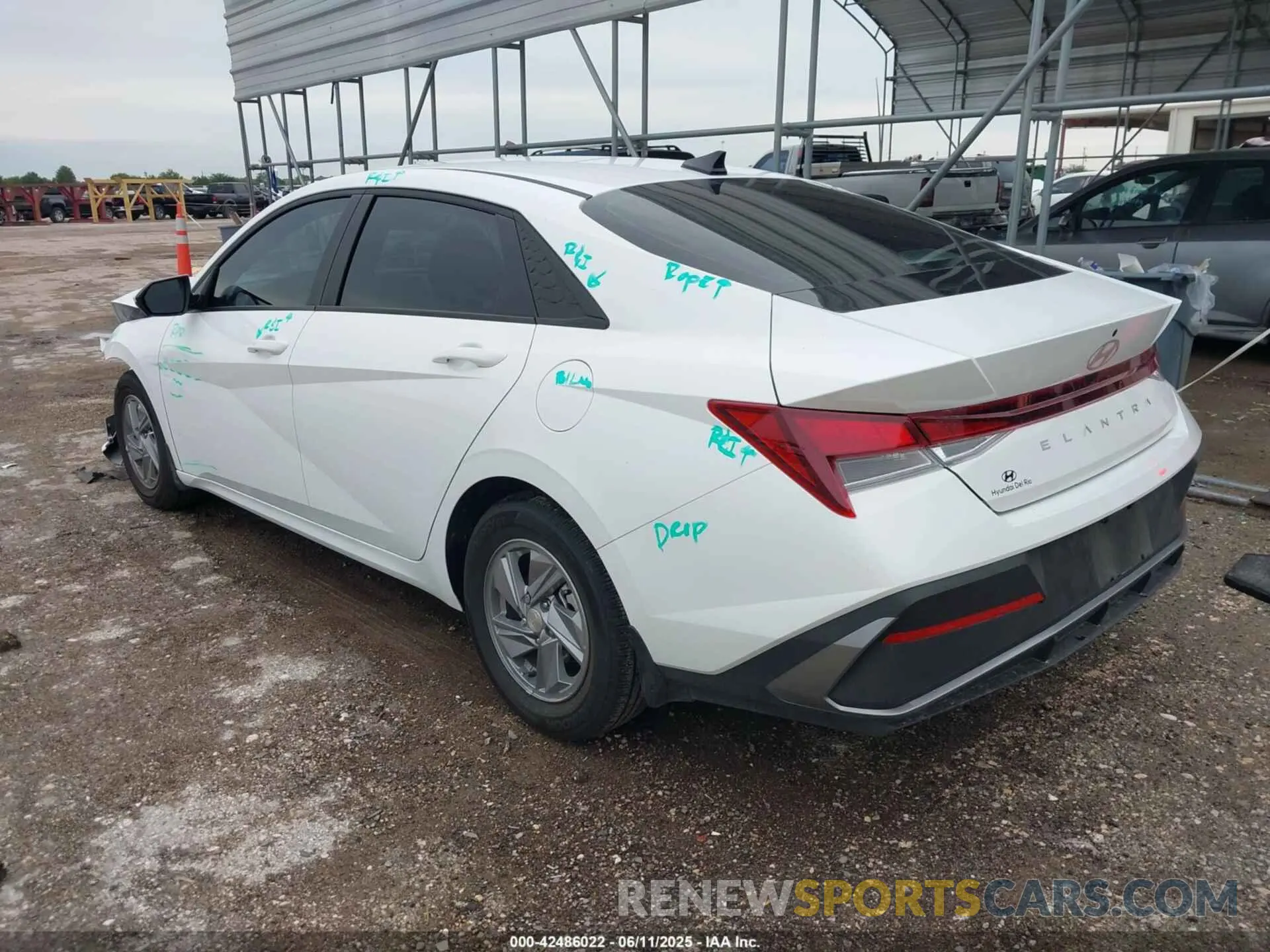3 Photograph of a damaged car KMHLL4DG7RU821097 HYUNDAI ELANTRA 2024
