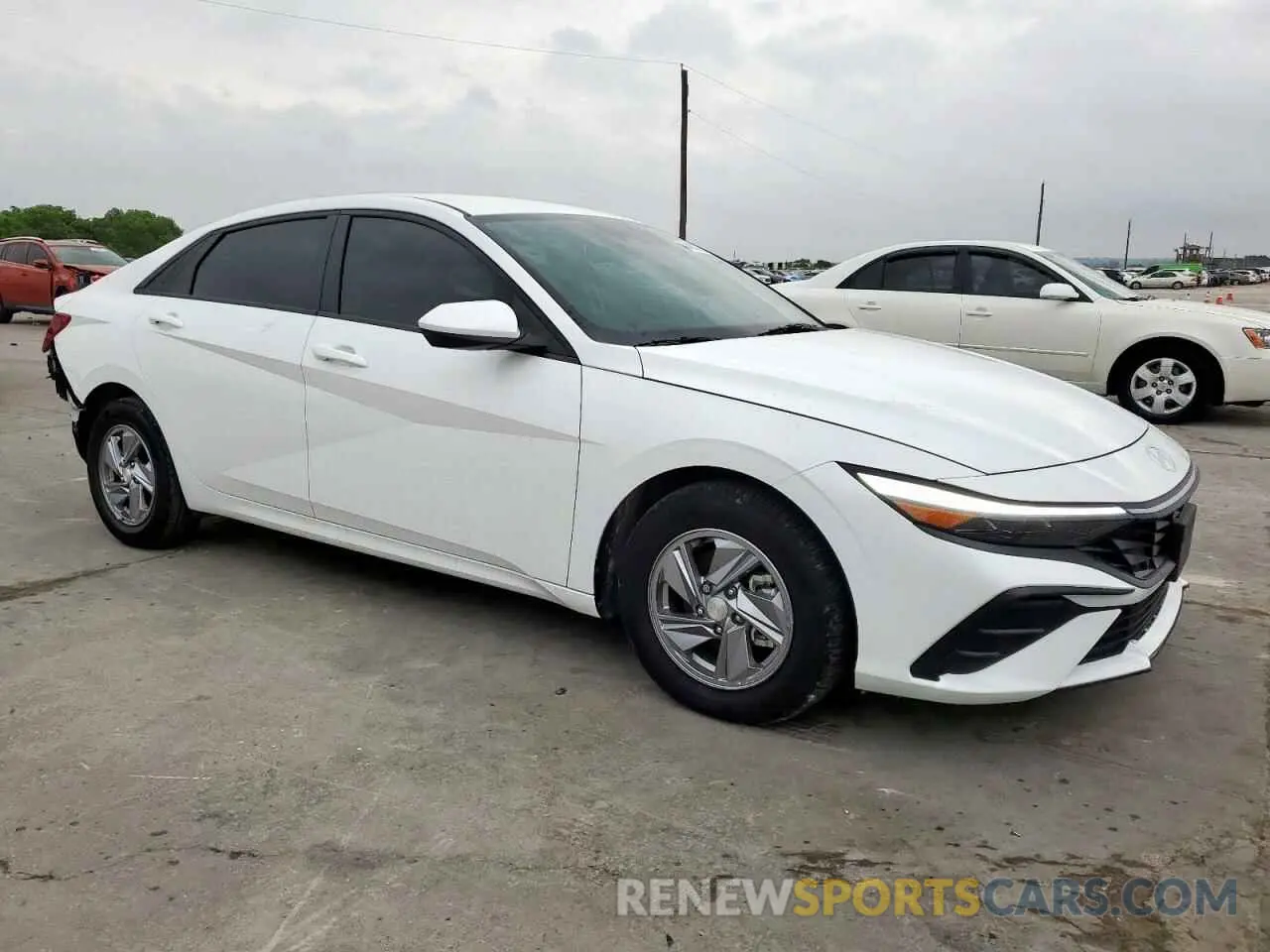4 Photograph of a damaged car KMHLL4DG8RU761833 HYUNDAI ELANTRA 2024