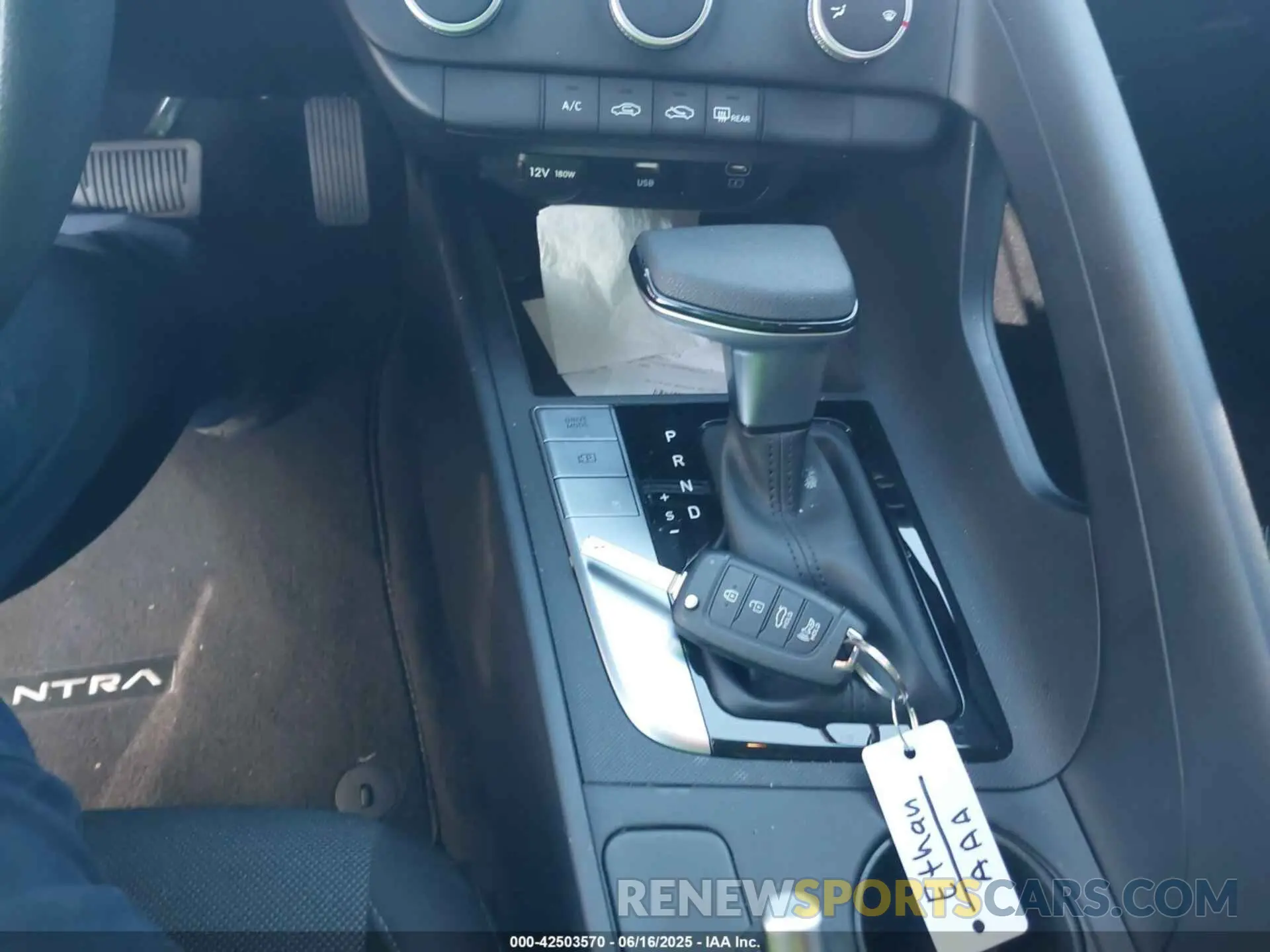 11 Photograph of a damaged car KMHLL4DG8RU816118 HYUNDAI ELANTRA 2024