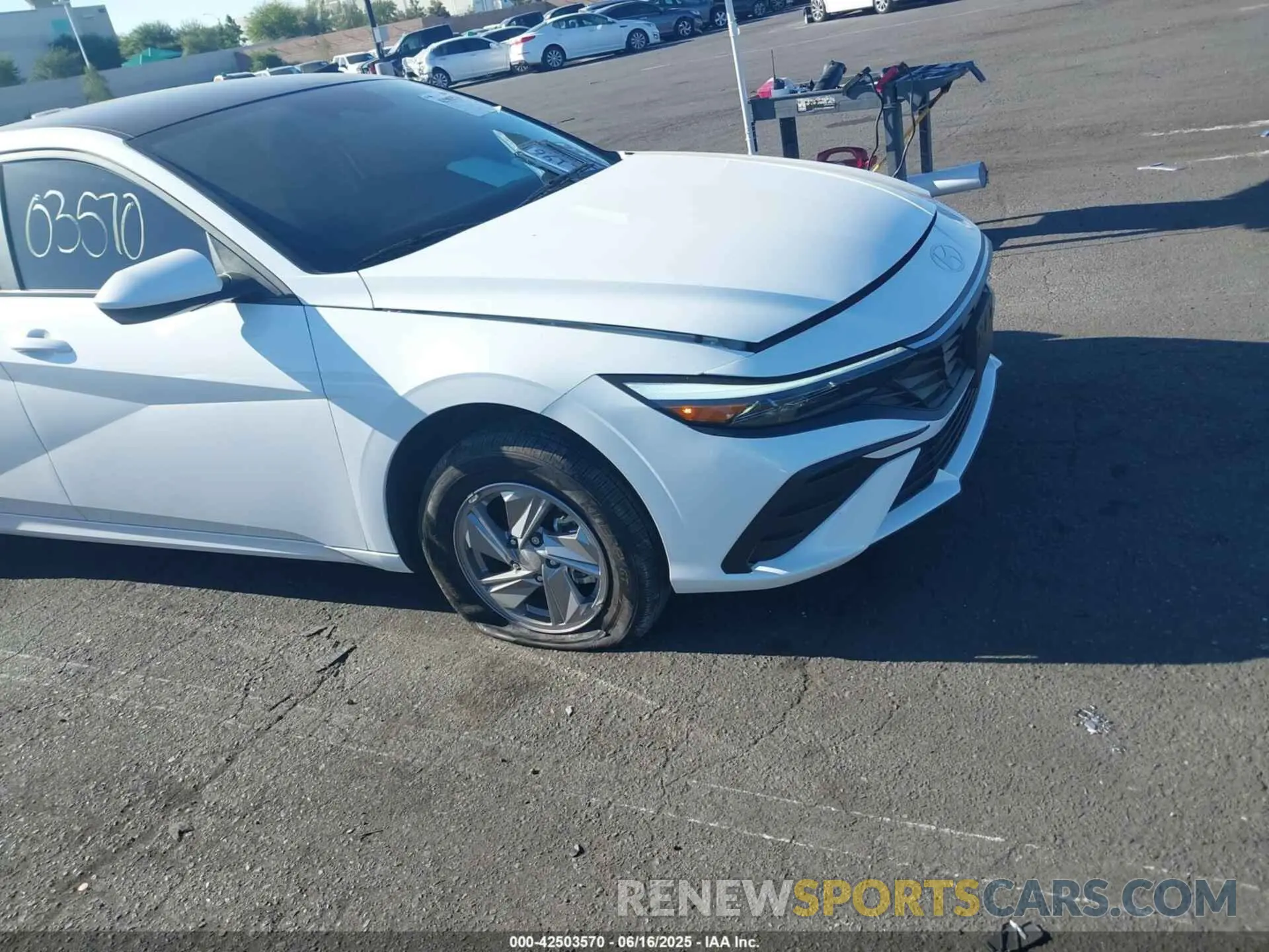 17 Photograph of a damaged car KMHLL4DG8RU816118 HYUNDAI ELANTRA 2024