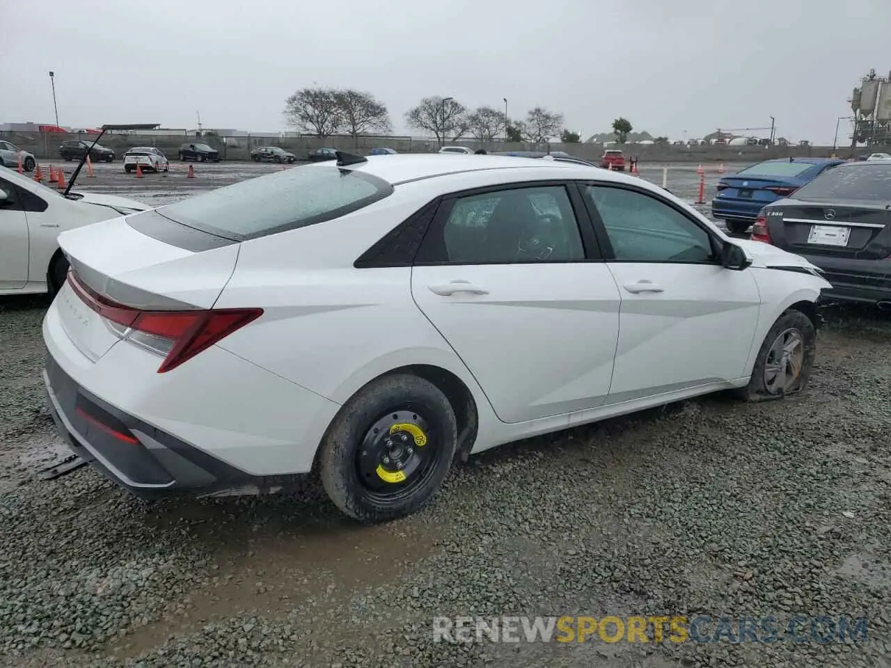 3 Photograph of a damaged car KMHLL4DG8RU816748 HYUNDAI ELANTRA 2024