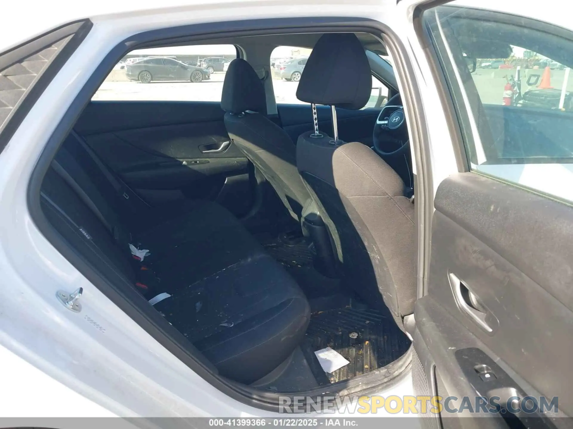 8 Photograph of a damaged car KMHLL4DG9RU828312 HYUNDAI ELANTRA 2024