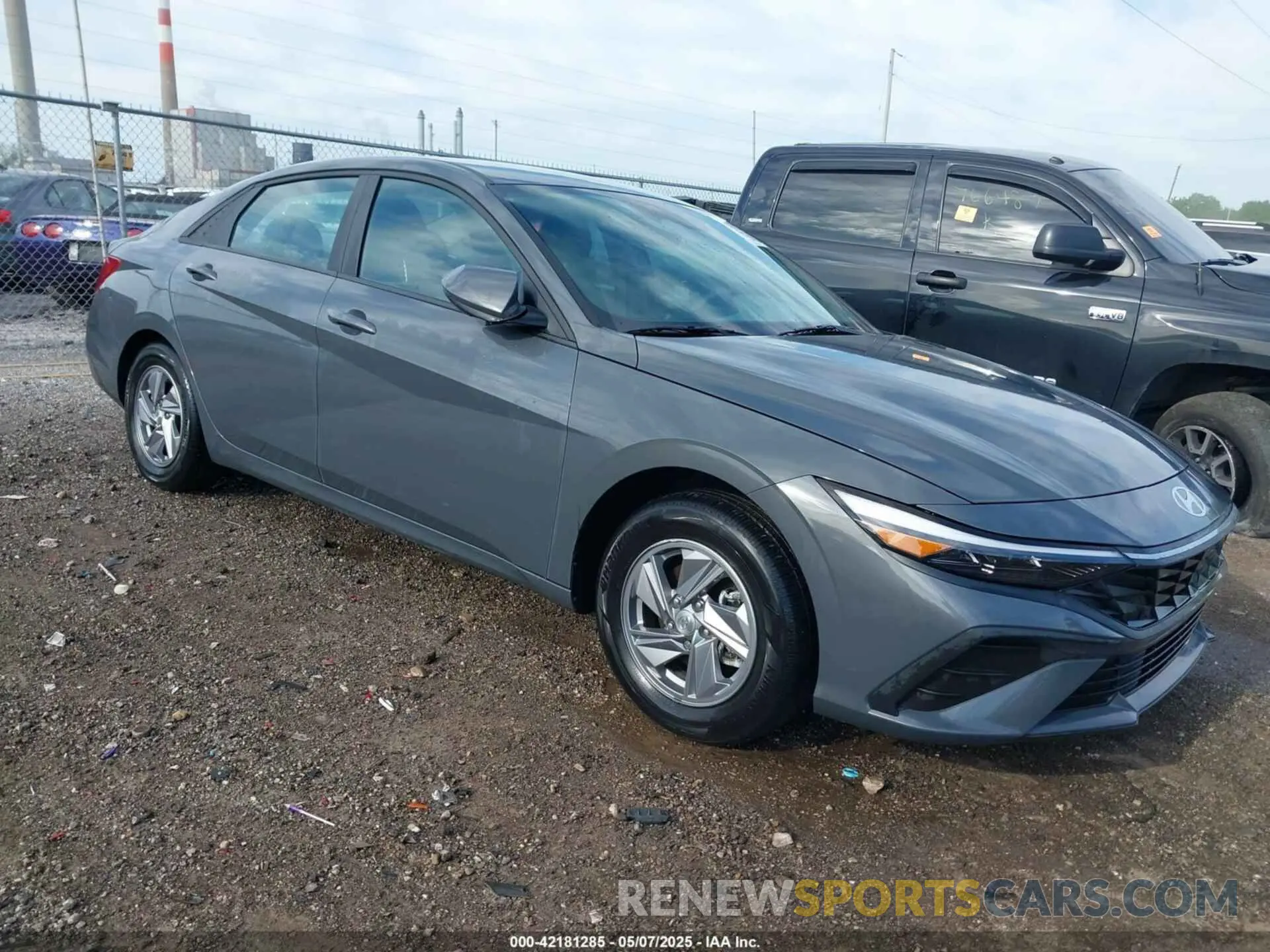 1 Photograph of a damaged car KMHLL4DGXRU786085 HYUNDAI ELANTRA 2024