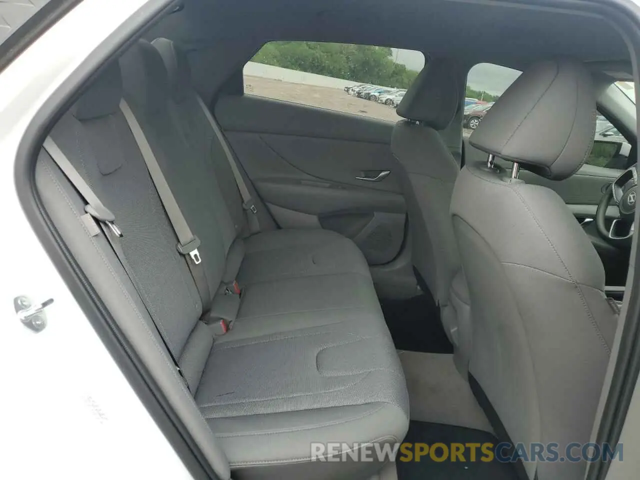 10 Photograph of a damaged car KMHLL4DGXRU790542 HYUNDAI ELANTRA 2024