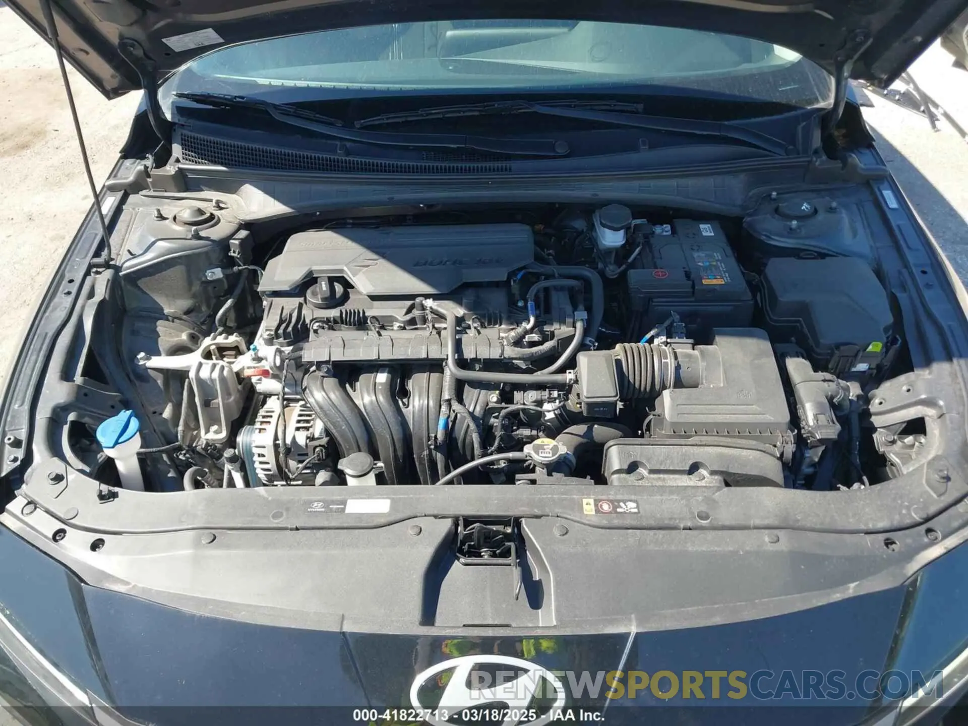 10 Photograph of a damaged car KMHLM4DG0RU640615 HYUNDAI ELANTRA 2024