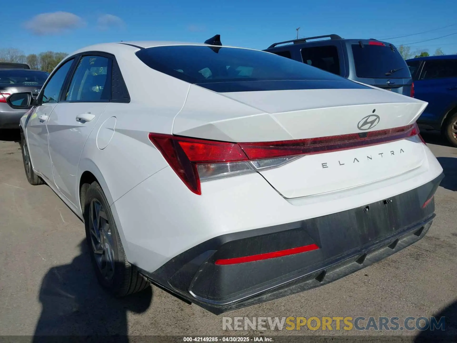 3 Photograph of a damaged car KMHLM4DG0RU643353 HYUNDAI ELANTRA 2024