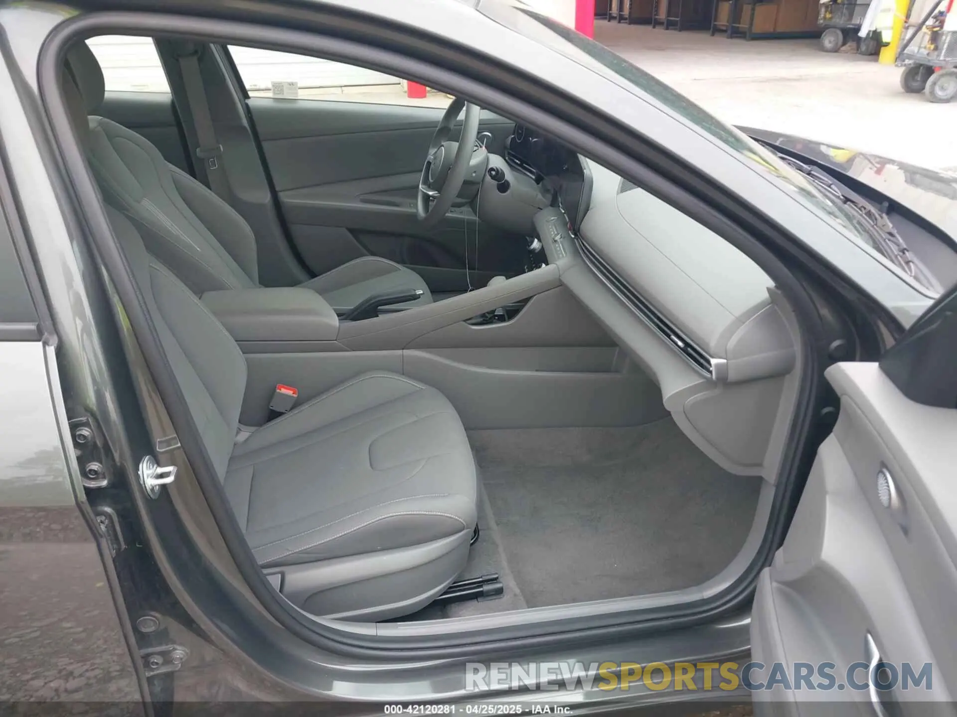 5 Photograph of a damaged car KMHLM4DG0RU664770 HYUNDAI ELANTRA 2024