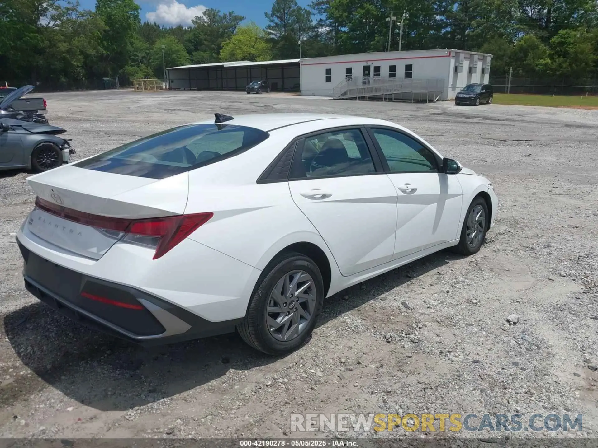 4 Photograph of a damaged car KMHLM4DG0RU672240 HYUNDAI ELANTRA 2024