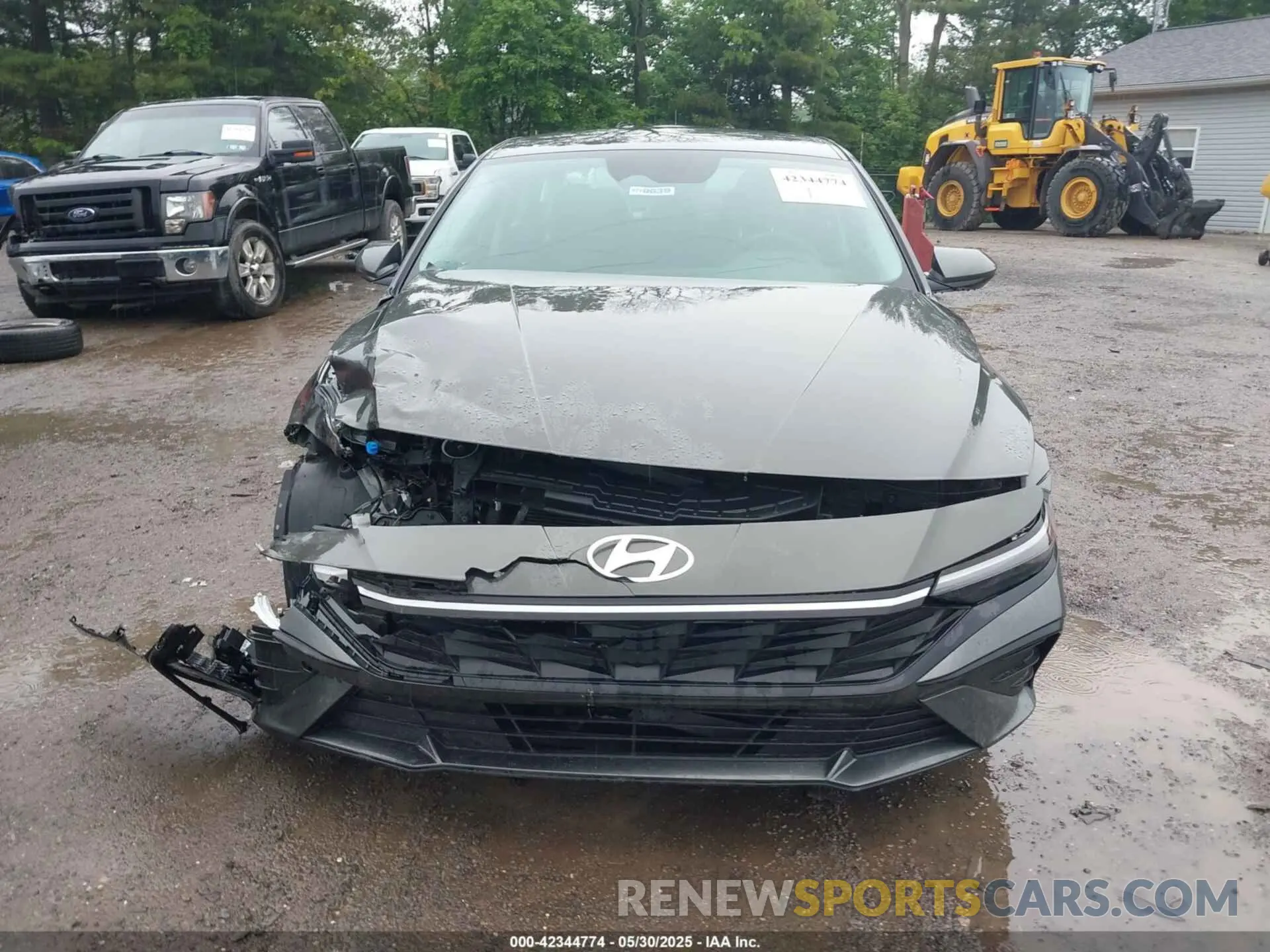 13 Photograph of a damaged car KMHLM4DG0RU685165 HYUNDAI ELANTRA 2024