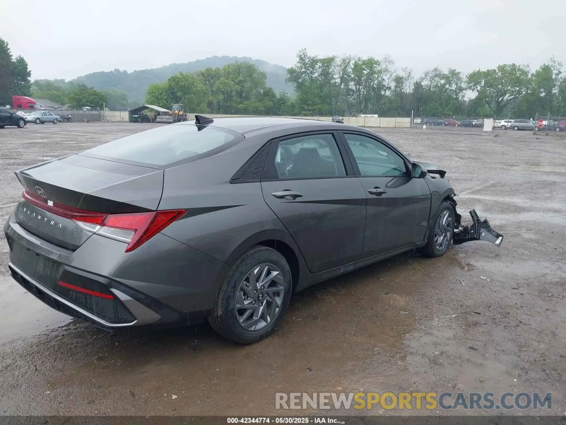 4 Photograph of a damaged car KMHLM4DG0RU685165 HYUNDAI ELANTRA 2024