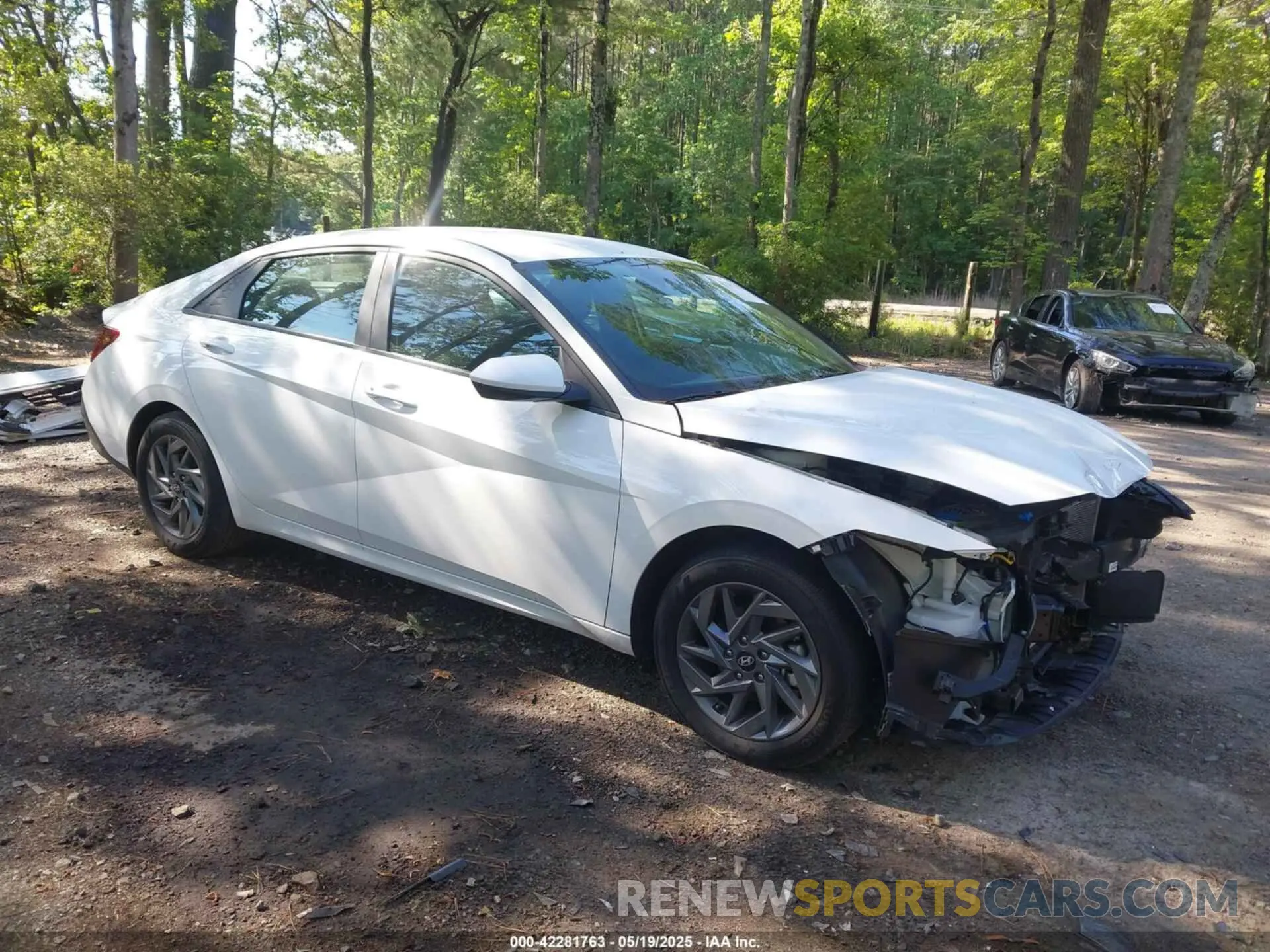 1 Photograph of a damaged car KMHLM4DG0RU685649 HYUNDAI ELANTRA 2024