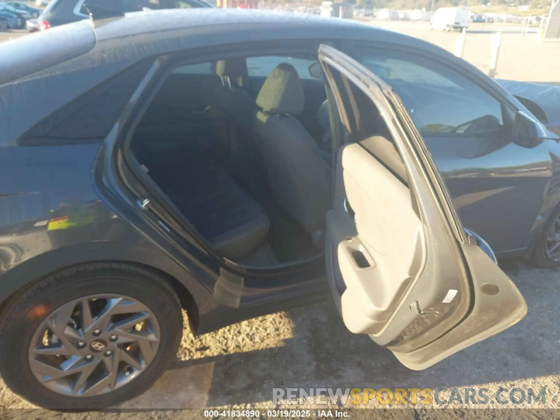 8 Photograph of a damaged car KMHLM4DG0RU708508 HYUNDAI ELANTRA 2024