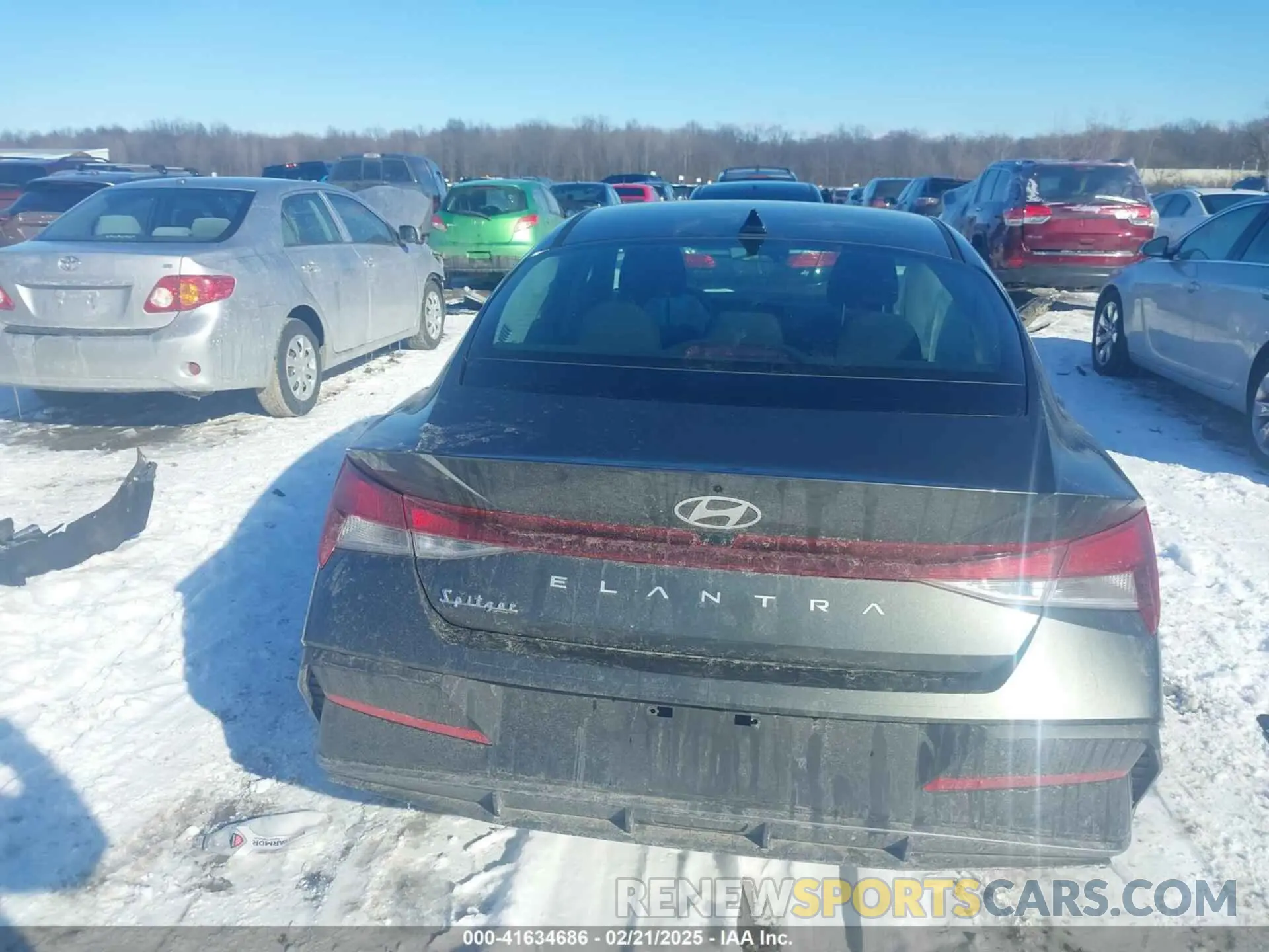 15 Photograph of a damaged car KMHLM4DG0RU745218 HYUNDAI ELANTRA 2024