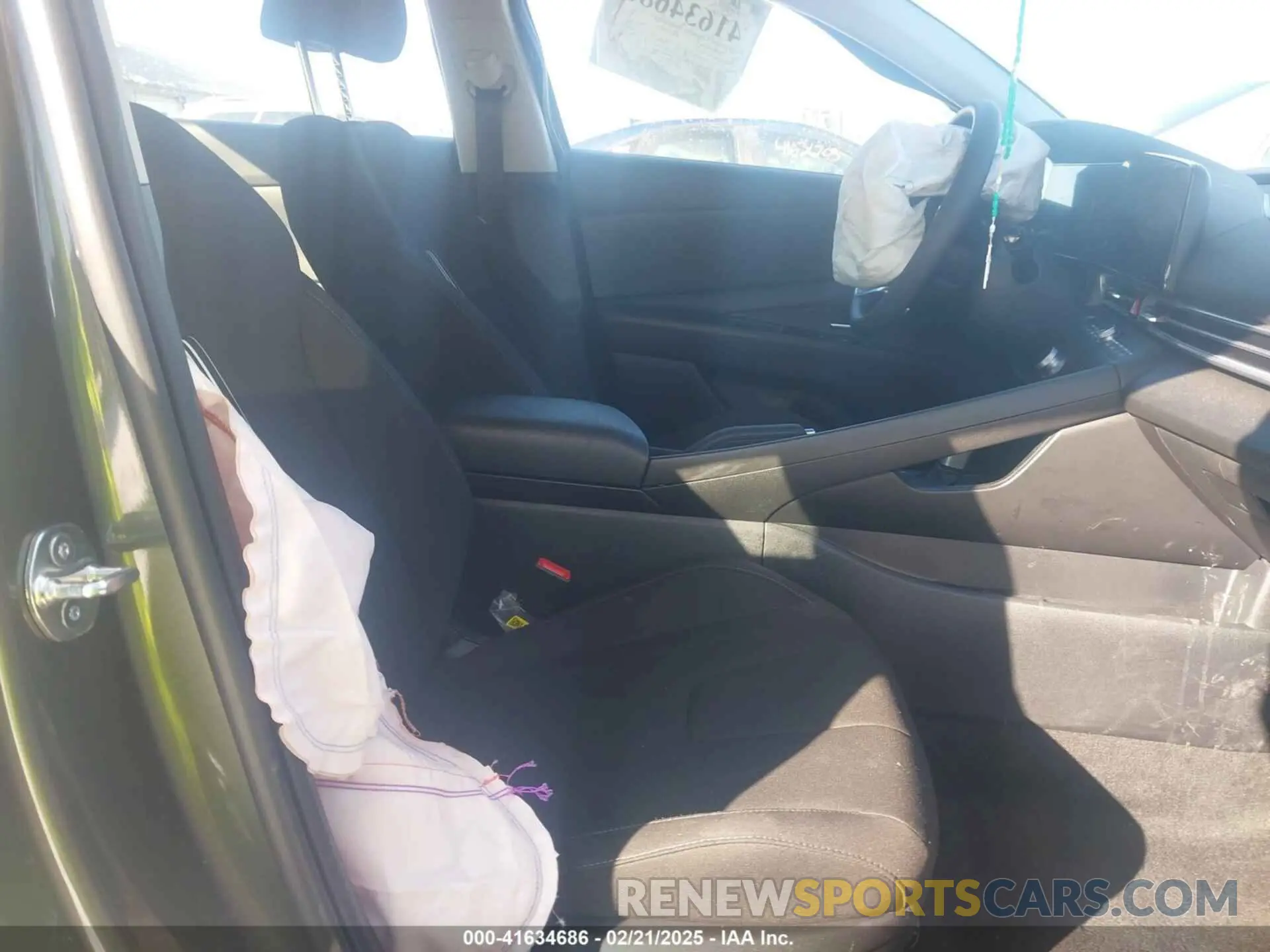 5 Photograph of a damaged car KMHLM4DG0RU745218 HYUNDAI ELANTRA 2024