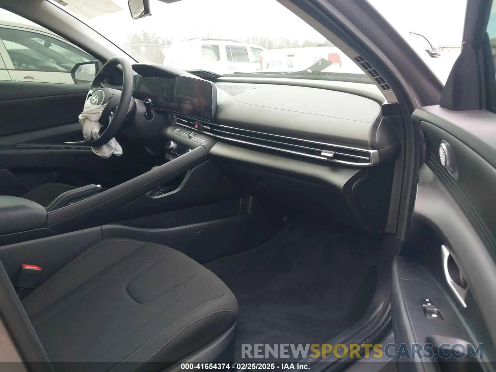 5 Photograph of a damaged car KMHLM4DG0RU817079 HYUNDAI ELANTRA 2024