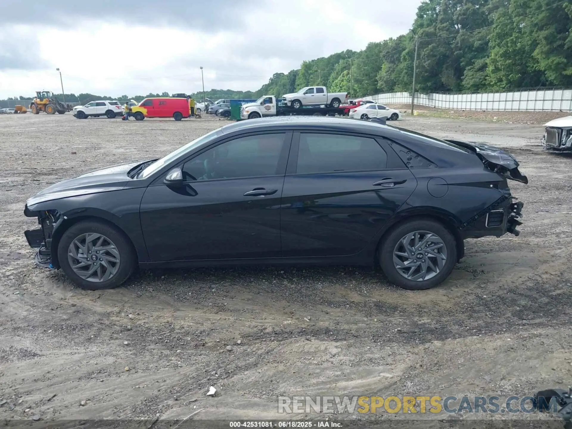 15 Photograph of a damaged car KMHLM4DG0RU833010 HYUNDAI ELANTRA 2024