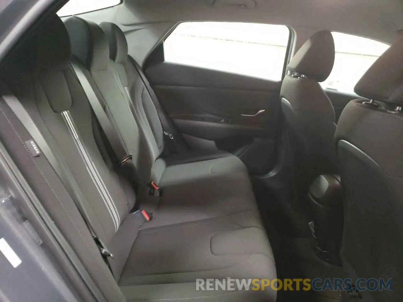 10 Photograph of a damaged car KMHLM4DG0RU835551 HYUNDAI ELANTRA 2024