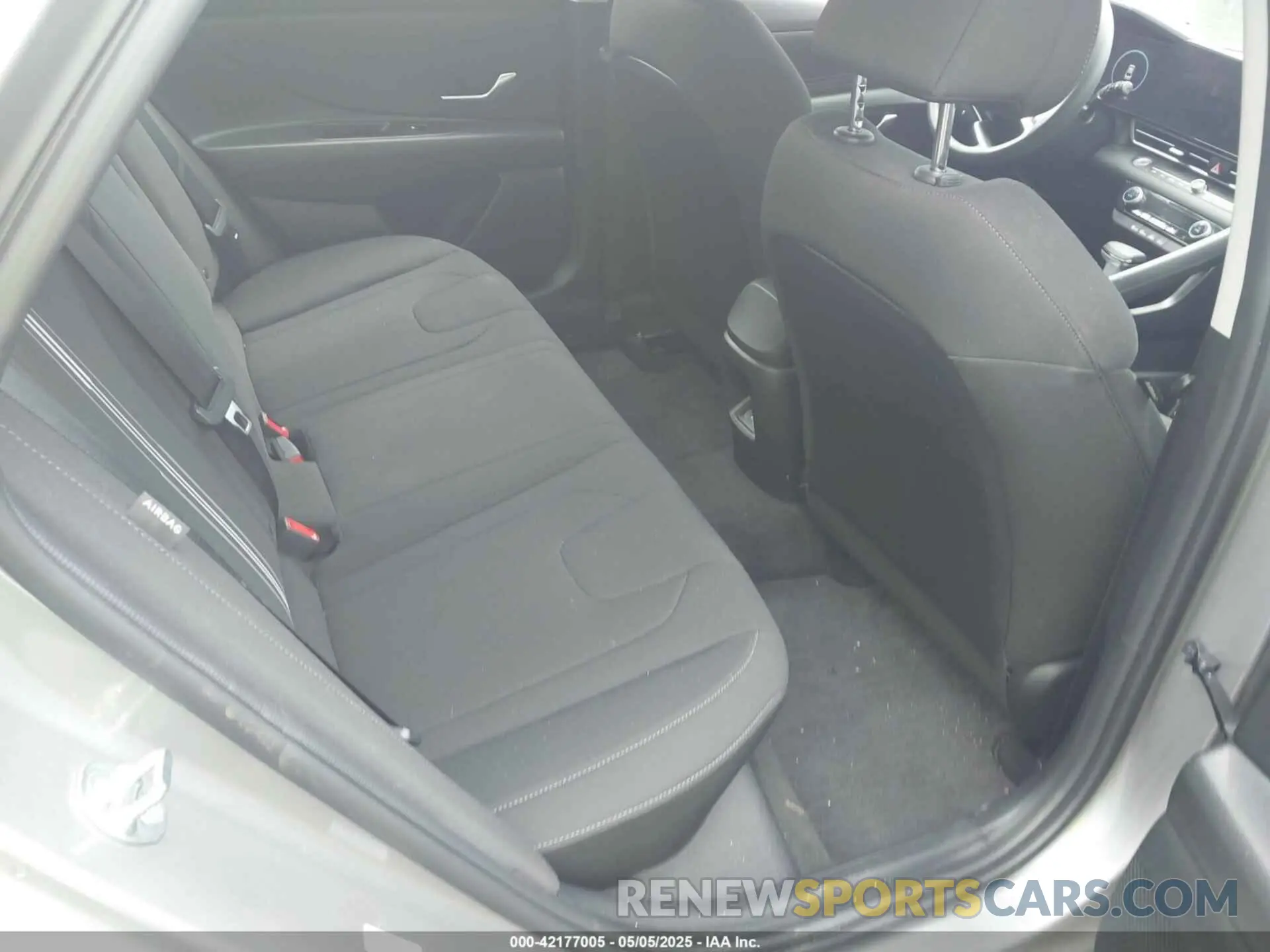 8 Photograph of a damaged car KMHLM4DG1RU658587 HYUNDAI ELANTRA 2024