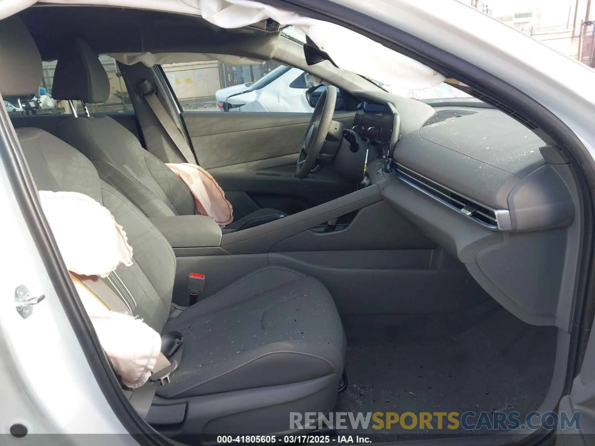 5 Photograph of a damaged car KMHLM4DG1RU670397 HYUNDAI ELANTRA 2024