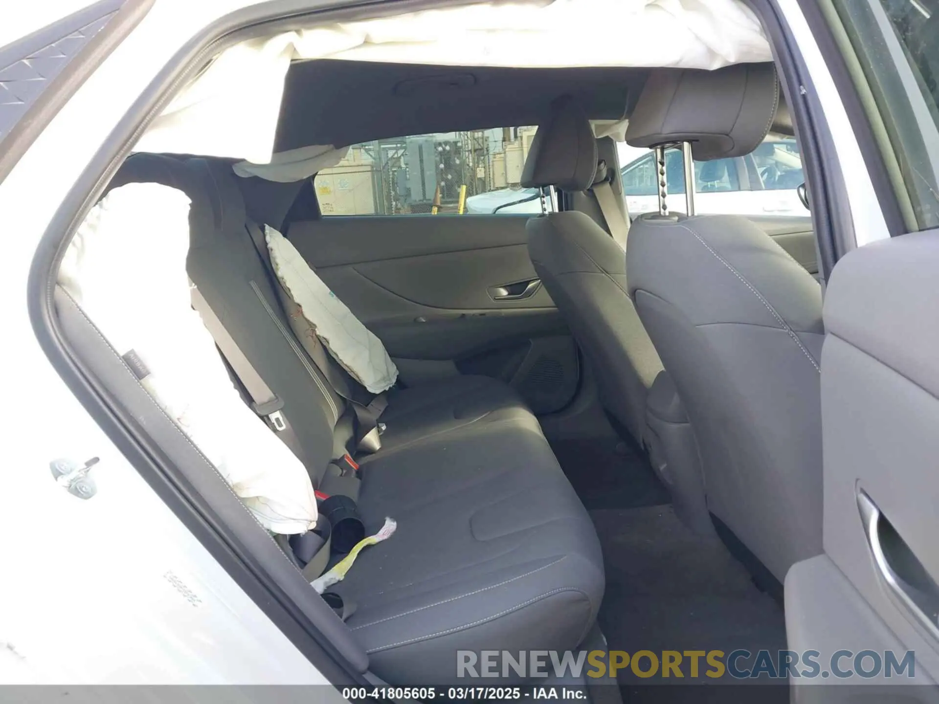 8 Photograph of a damaged car KMHLM4DG1RU670397 HYUNDAI ELANTRA 2024