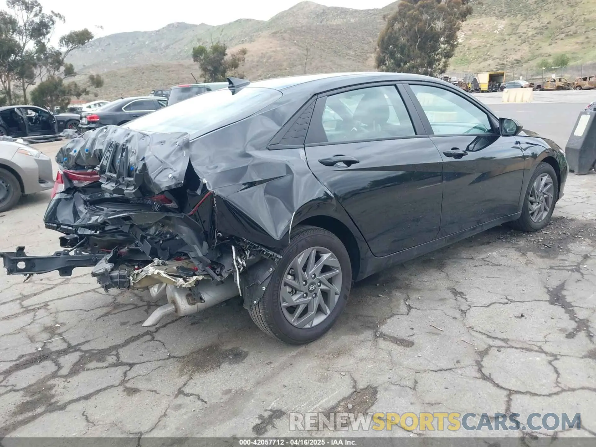 4 Photograph of a damaged car KMHLM4DG1RU730887 HYUNDAI ELANTRA 2024