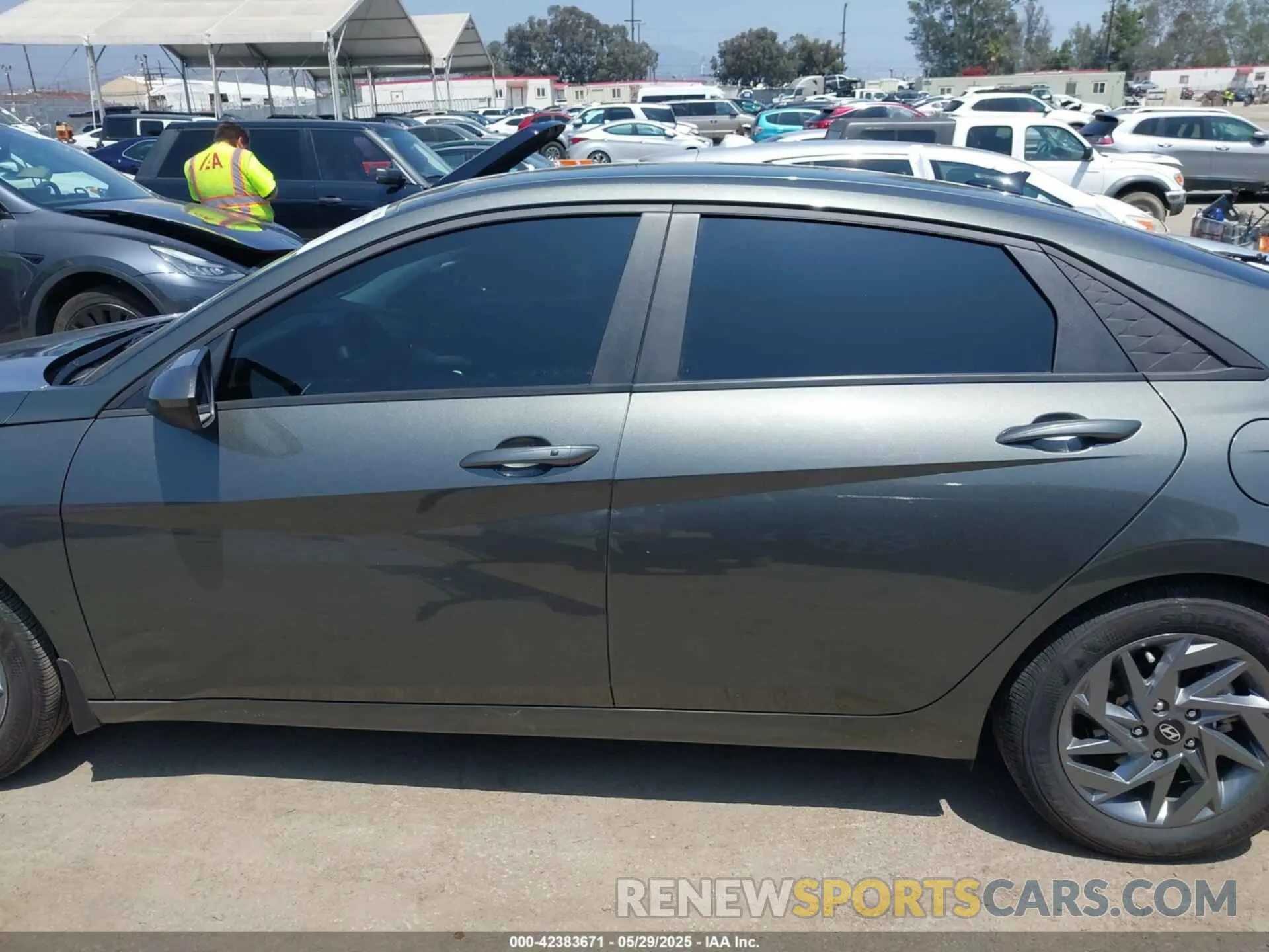 14 Photograph of a damaged car KMHLM4DG1RU741159 HYUNDAI ELANTRA 2024