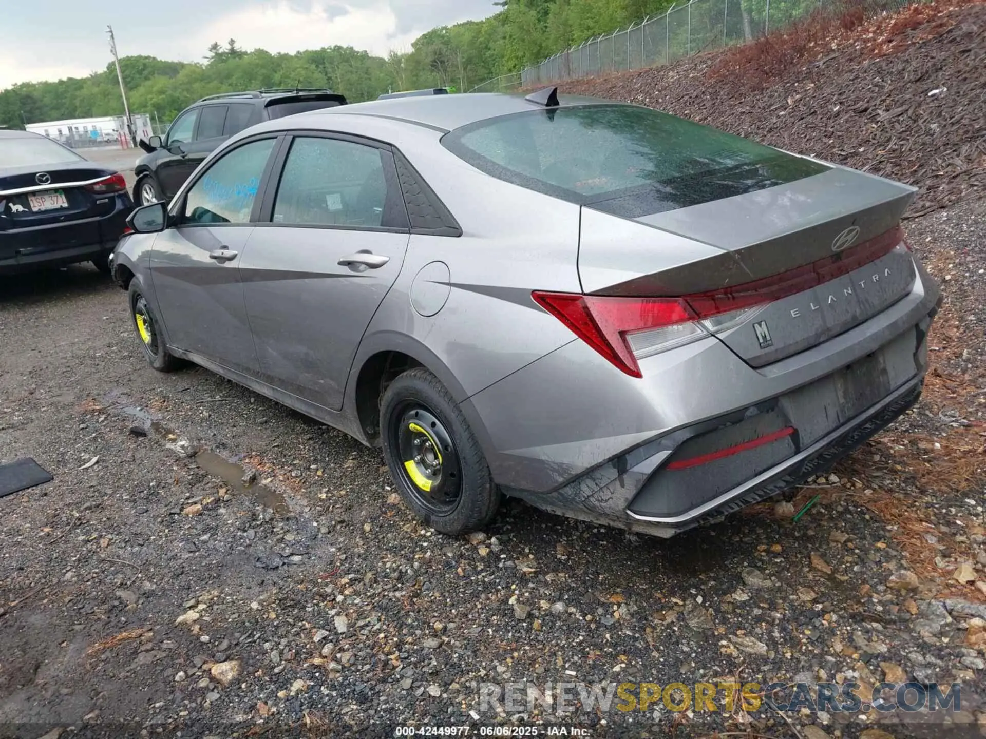 3 Photograph of a damaged car KMHLM4DG1RU759256 HYUNDAI ELANTRA 2024