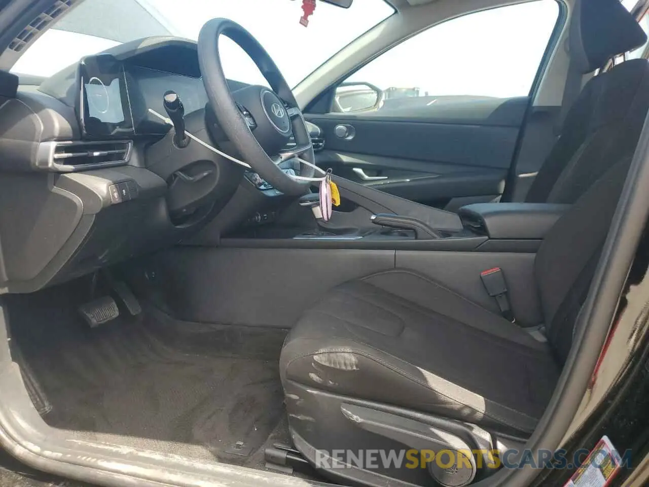 7 Photograph of a damaged car KMHLM4DG1RU829032 HYUNDAI ELANTRA 2024