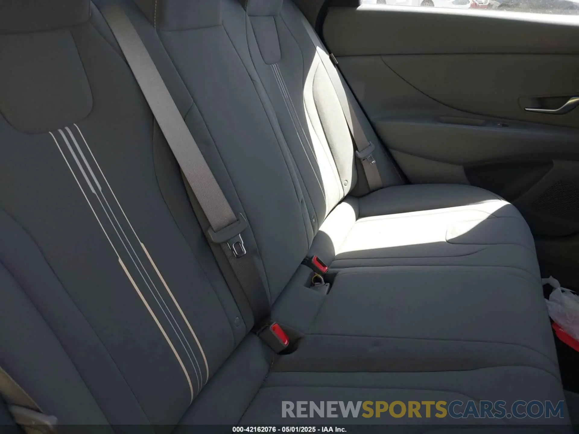 8 Photograph of a damaged car KMHLM4DG1RU848518 HYUNDAI ELANTRA 2024