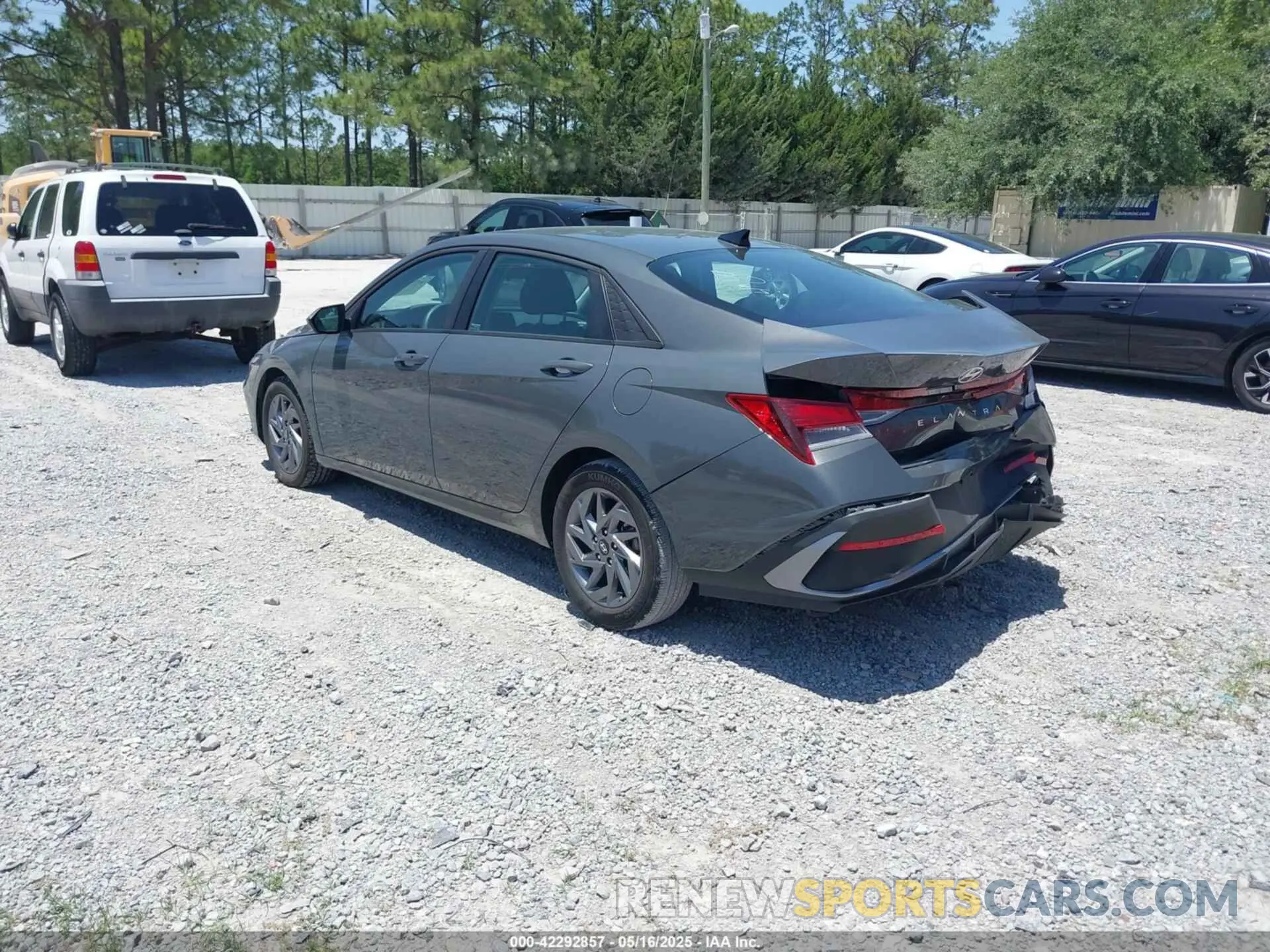 3 Photograph of a damaged car KMHLM4DG2RU655715 HYUNDAI ELANTRA 2024