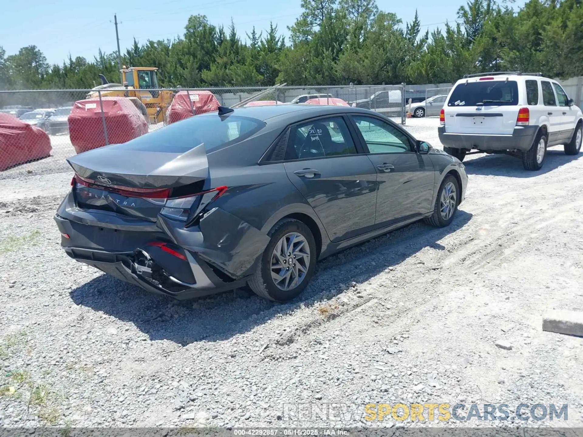 4 Photograph of a damaged car KMHLM4DG2RU655715 HYUNDAI ELANTRA 2024