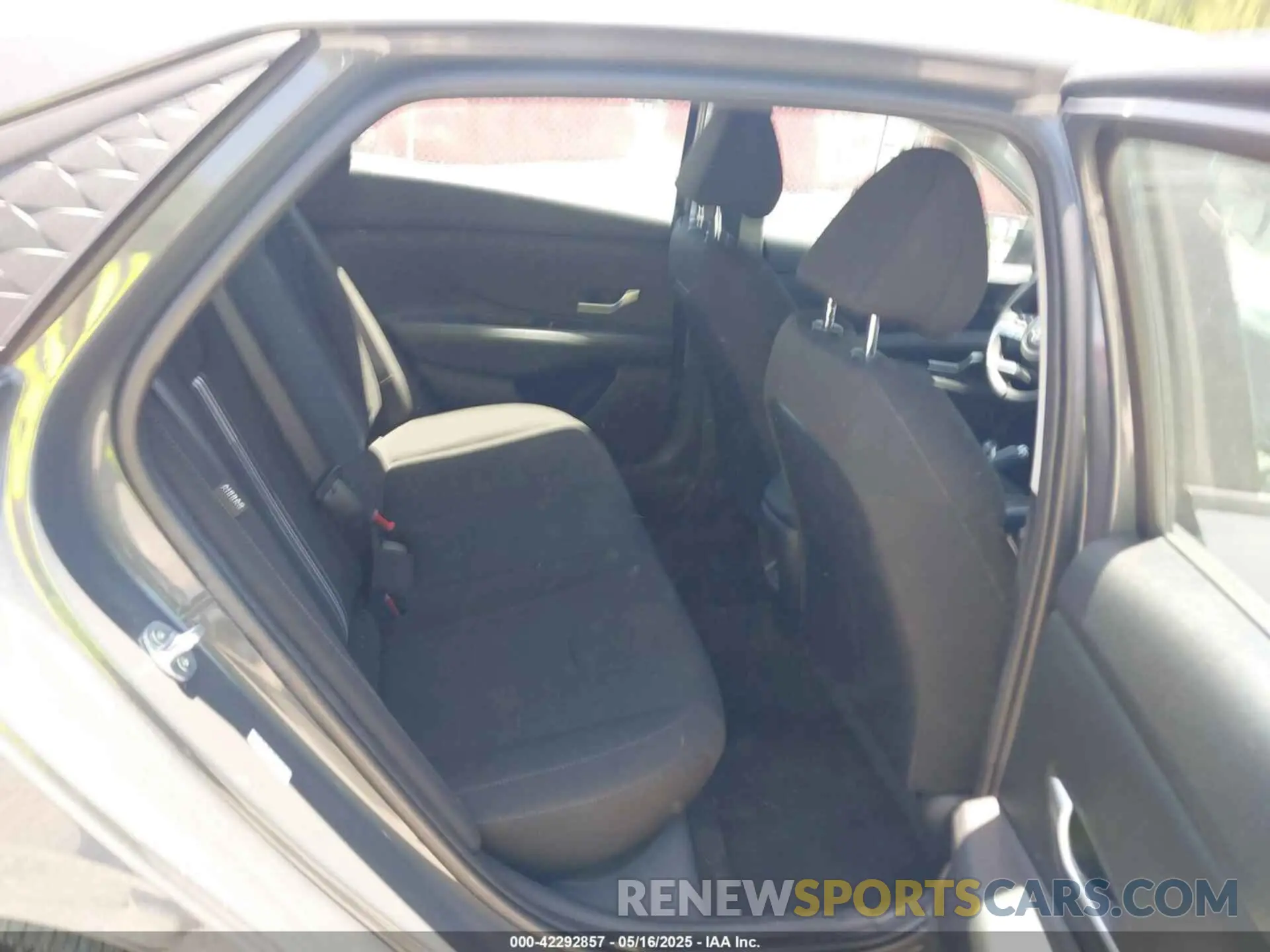 8 Photograph of a damaged car KMHLM4DG2RU655715 HYUNDAI ELANTRA 2024