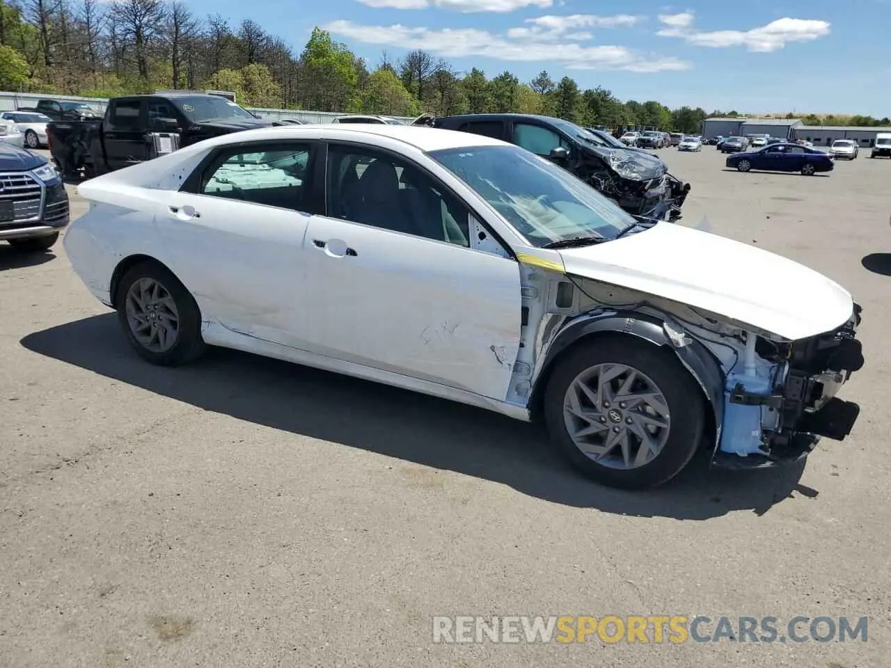 4 Photograph of a damaged car KMHLM4DG2RU696202 HYUNDAI ELANTRA 2024