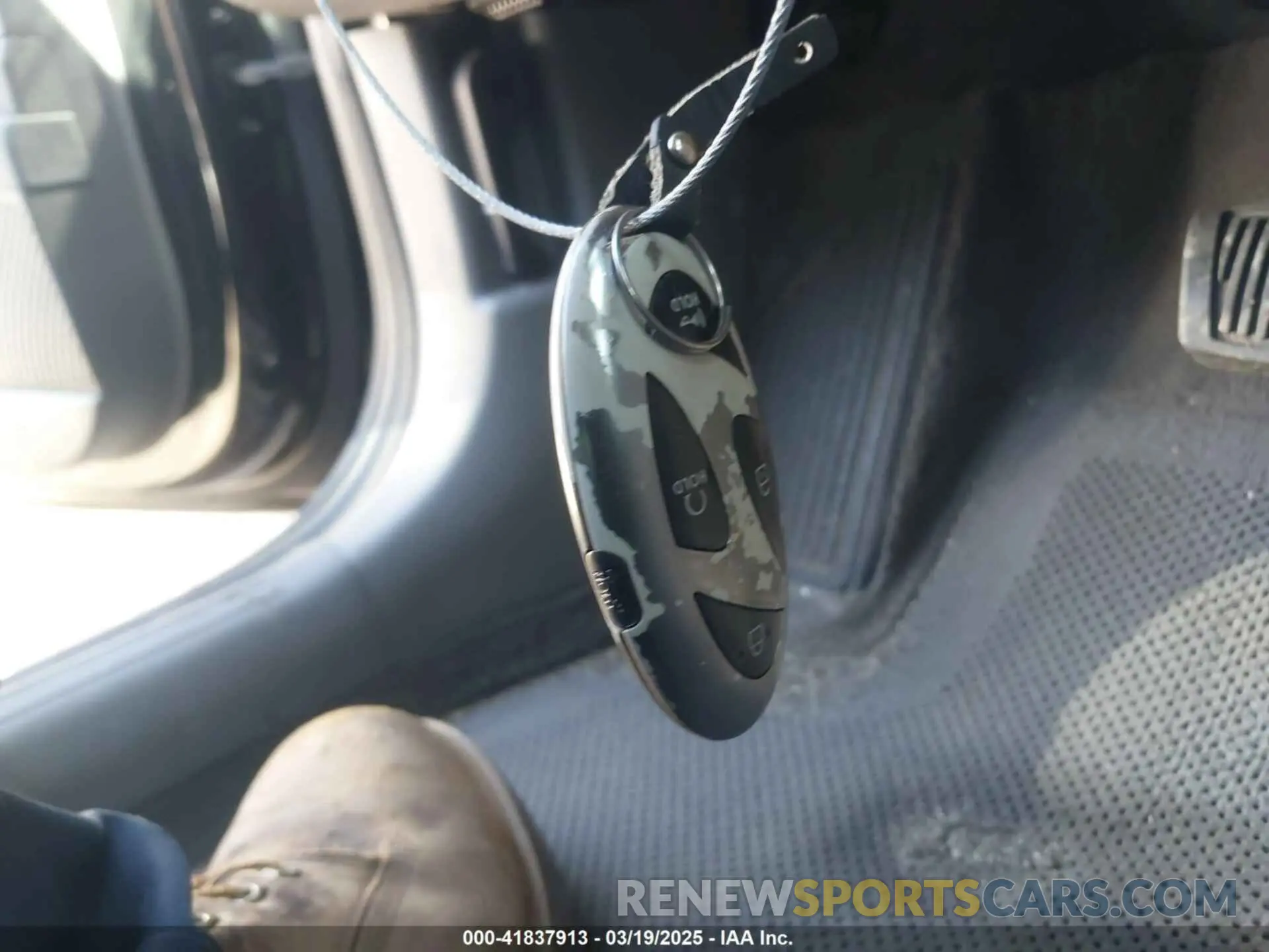 11 Photograph of a damaged car KMHLM4DG2RU725939 HYUNDAI ELANTRA 2024