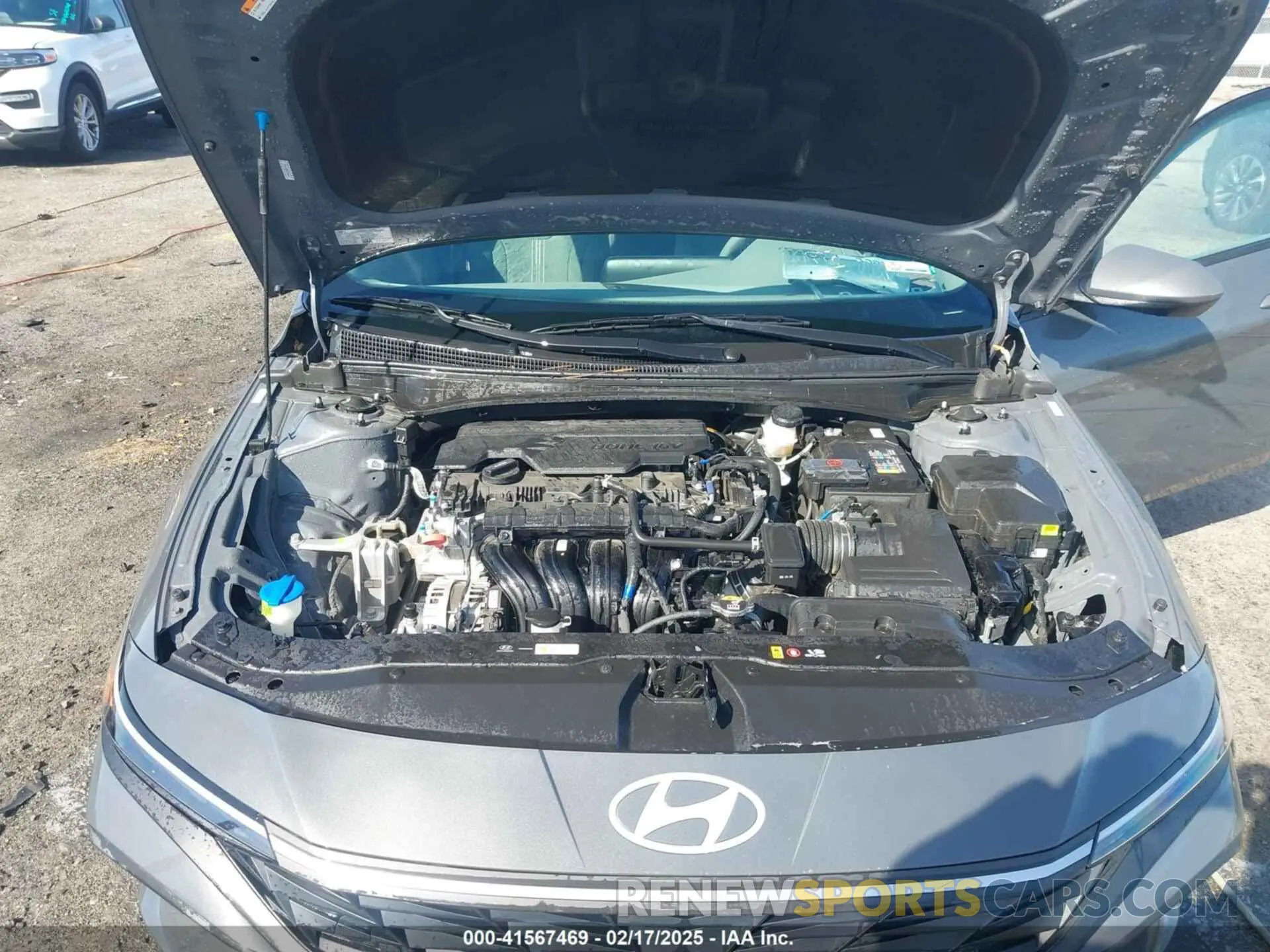 10 Photograph of a damaged car KMHLM4DG2RU735841 HYUNDAI ELANTRA 2024