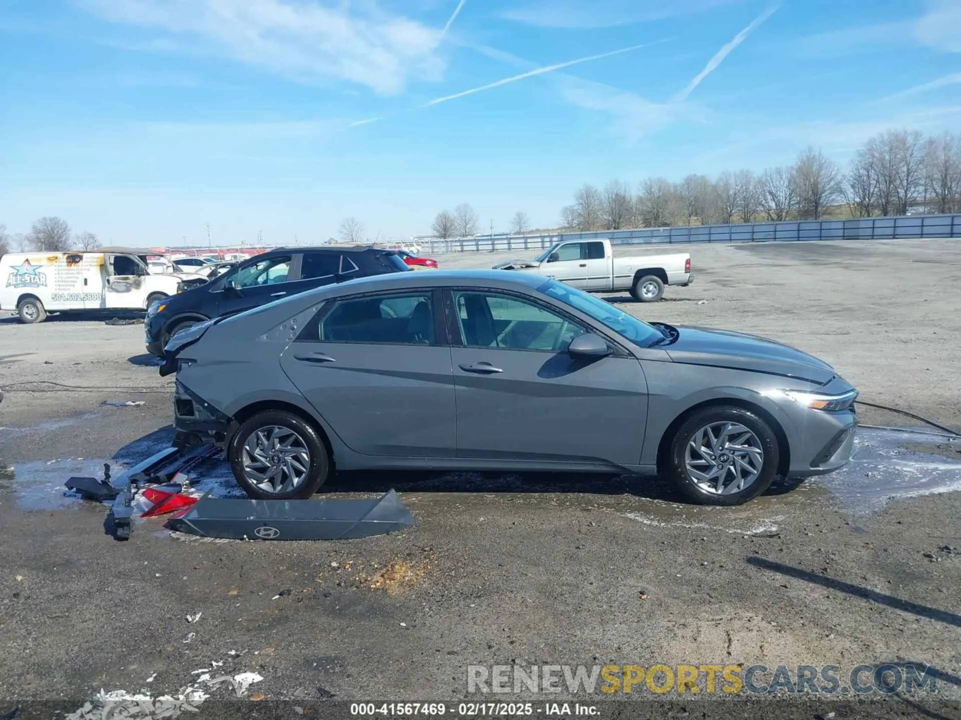 13 Photograph of a damaged car KMHLM4DG2RU735841 HYUNDAI ELANTRA 2024