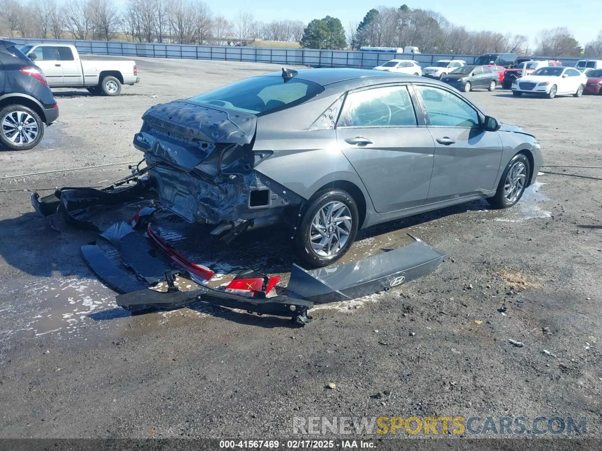 4 Photograph of a damaged car KMHLM4DG2RU735841 HYUNDAI ELANTRA 2024