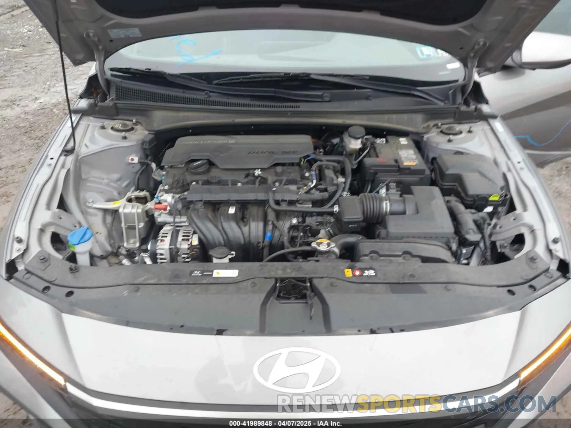 10 Photograph of a damaged car KMHLM4DG2RU748606 HYUNDAI ELANTRA 2024