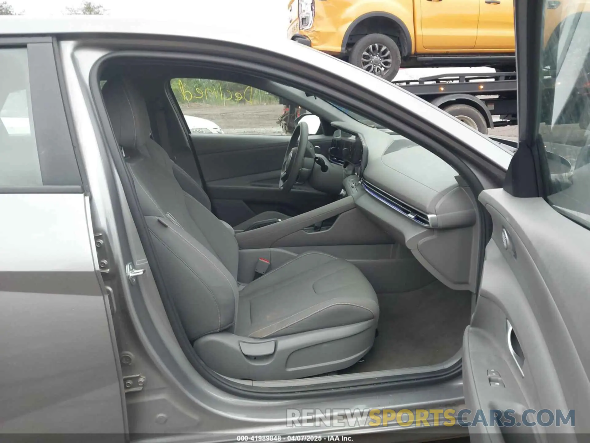5 Photograph of a damaged car KMHLM4DG2RU748606 HYUNDAI ELANTRA 2024