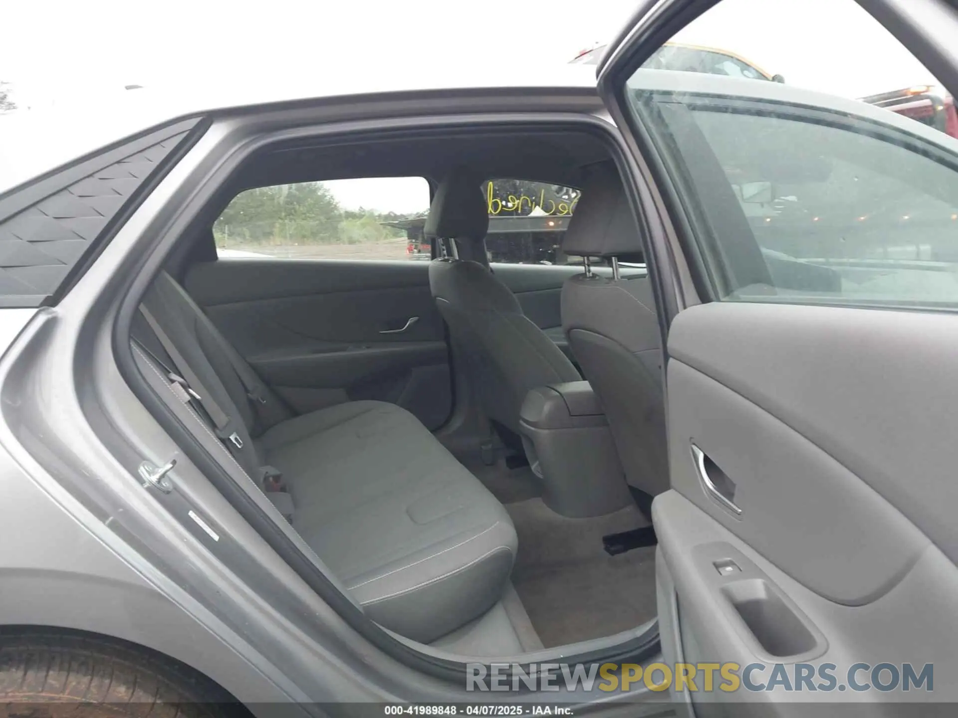 8 Photograph of a damaged car KMHLM4DG2RU748606 HYUNDAI ELANTRA 2024