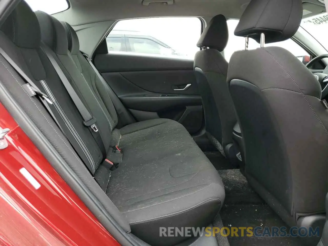 10 Photograph of a damaged car KMHLM4DG2RU759461 HYUNDAI ELANTRA 2024