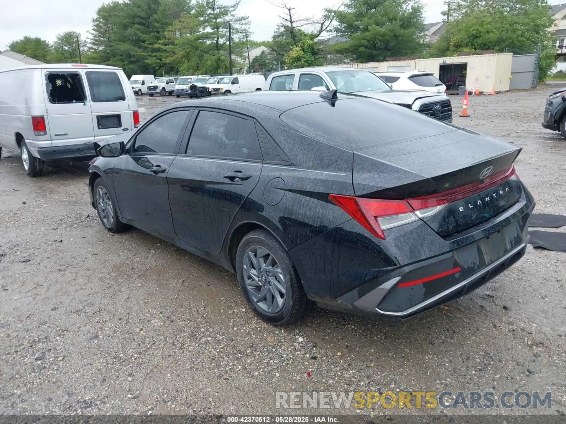 3 Photograph of a damaged car KMHLM4DG2RU783193 HYUNDAI ELANTRA 2024