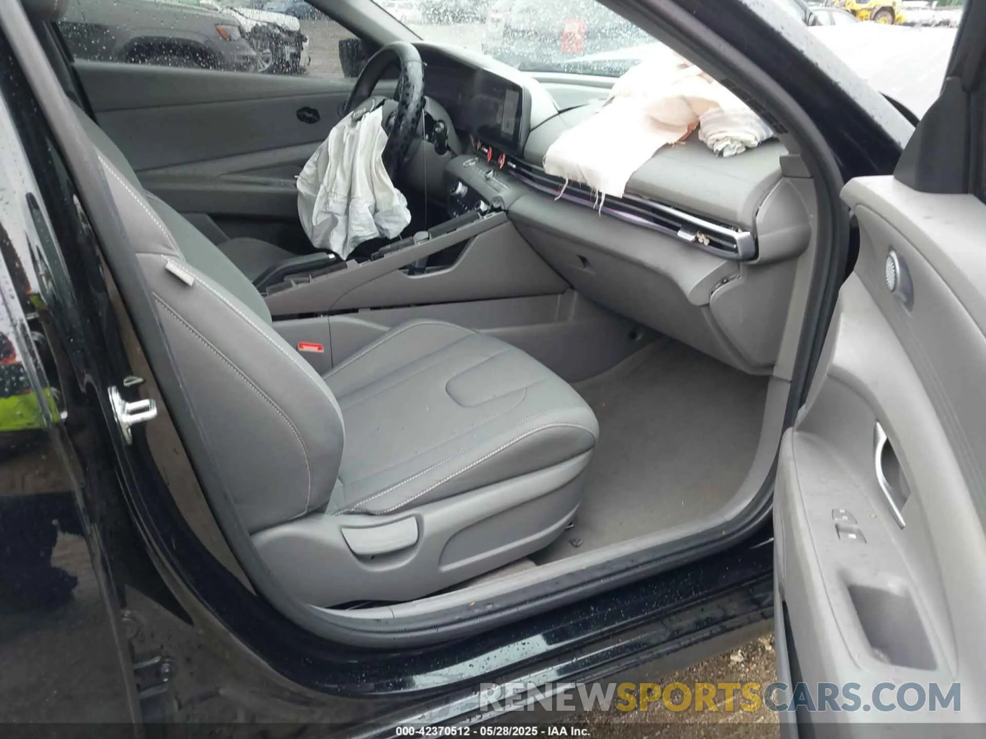 5 Photograph of a damaged car KMHLM4DG2RU783193 HYUNDAI ELANTRA 2024