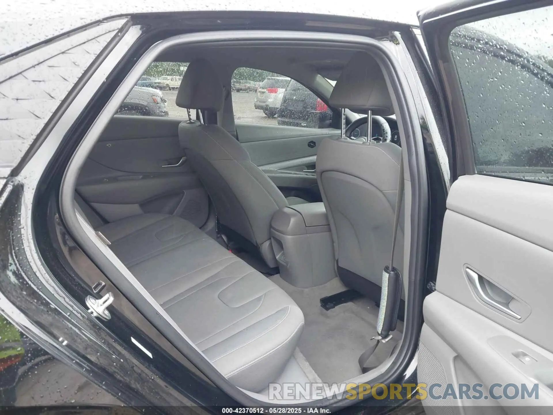 8 Photograph of a damaged car KMHLM4DG2RU783193 HYUNDAI ELANTRA 2024