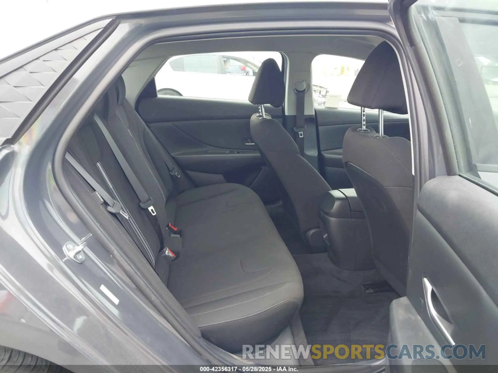 8 Photograph of a damaged car KMHLM4DG3RU703920 HYUNDAI ELANTRA 2024